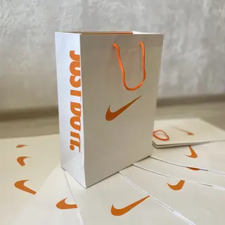 Пакет Nike білий паперовий пакет з ручками логотип Nike пакет для одягу взуття Найк