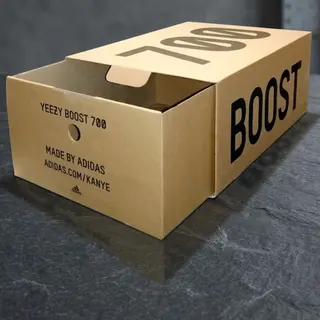 Коробка для взуття Yeezy Boost 700 (Ізі Буст) картонна, 322х216х124 мм, коробка для кросівок adidas Yeezy