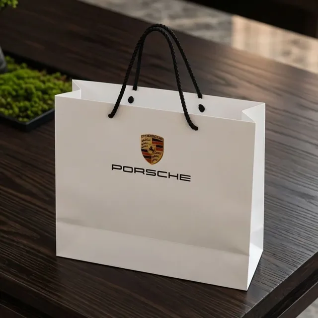 Подарунковий паперовий пакет Porsche (Порше) 30х25х12 см | білий бренд пакет із ручками